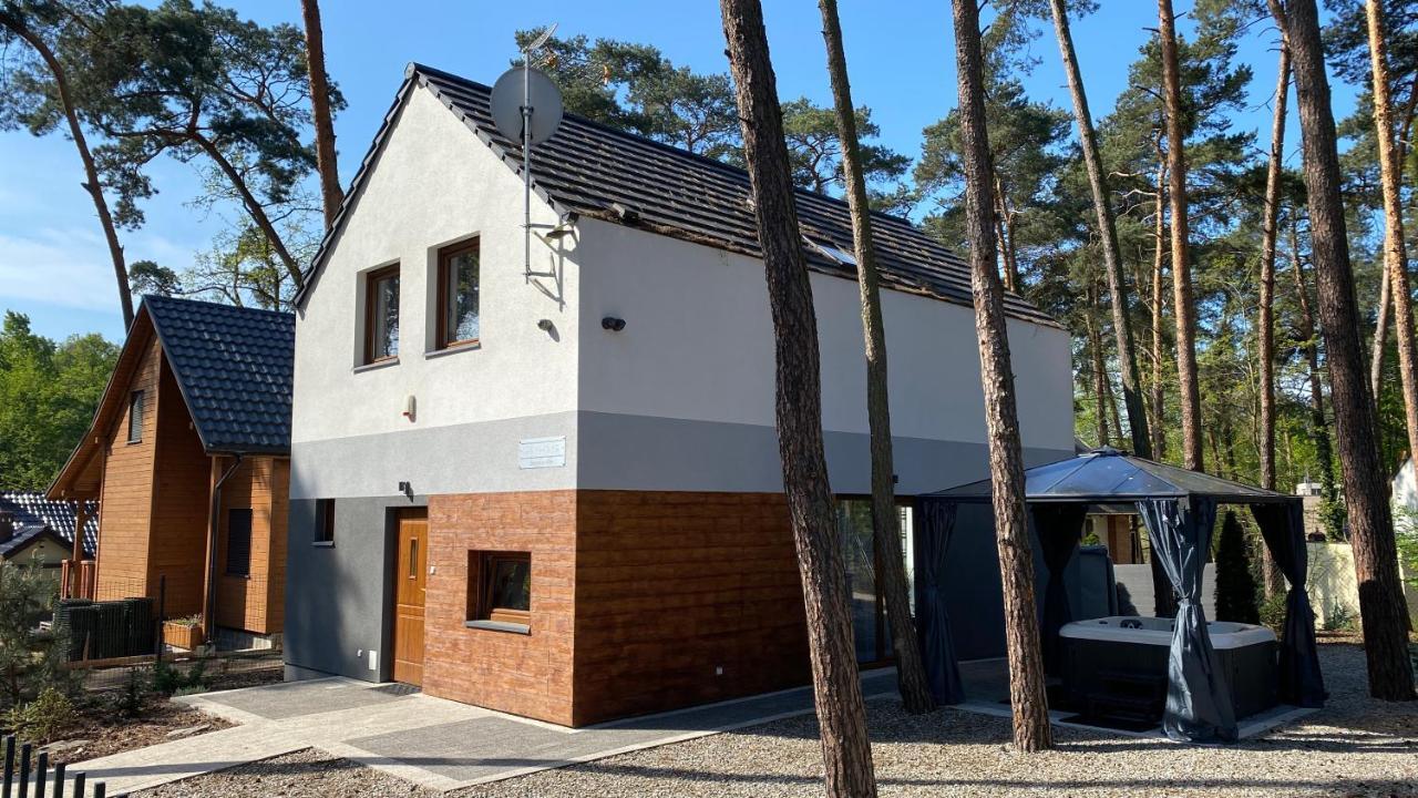 Villa Grey House à Boszkowo Extérieur photo